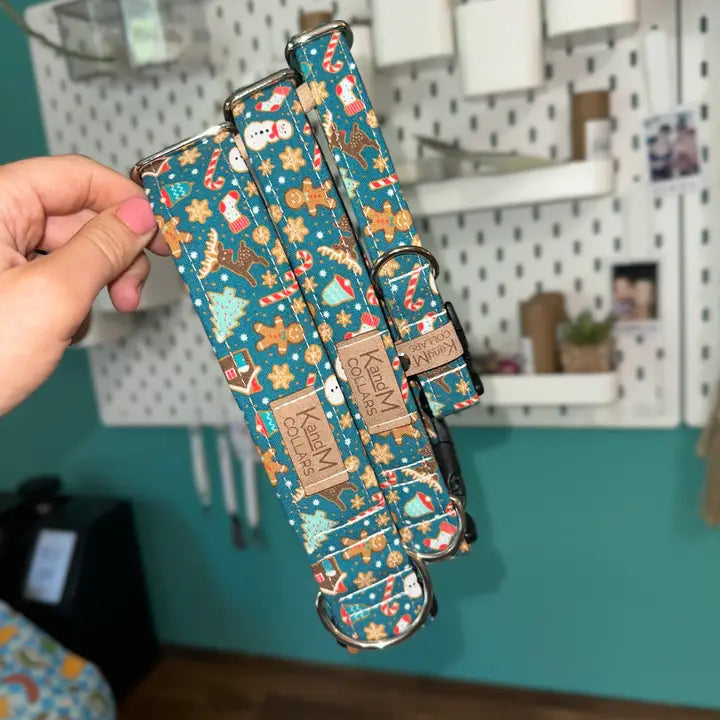 Gingerbread Teal Christmas Dog Collar